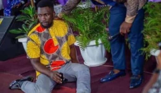 Man Faints After His Girlfriend Rejected His Marriage Proposal In Church (See Photos)