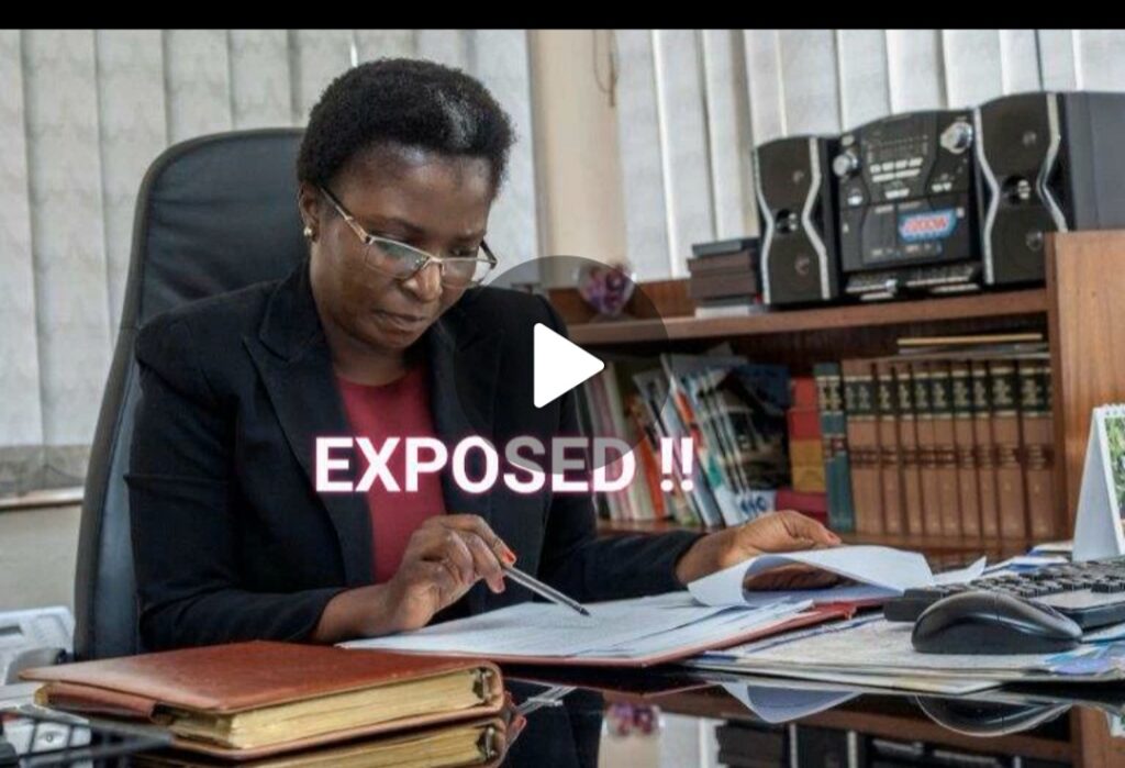 Is Onjezani Kenani an authorized person to receive secrete  information from ACB?