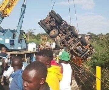 Army Officers Retrieve Body Of Man Who Drowned After Truck Plunged In A River In Zambia
