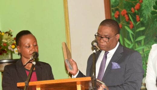 MEC Irks Rumphi East Lawmaker ‘Tchweee, Mwana Tchweee!’ Kamlepo Kalua