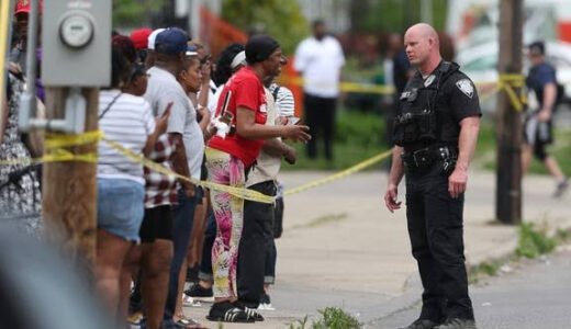 18-year-old white man shoots ten people in black neighborhood in suspected racist attack (video)