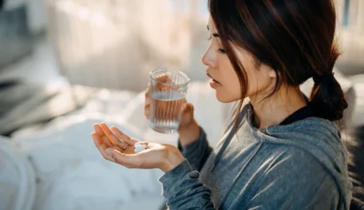 4 Dangerous Things Some People Do Before Going To Bed