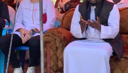 DPP Presidential Aspirant Prophet David Mbewe Dines with Muslims