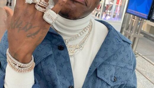 Watch|| DaBaby buys popcorn from Lagos hawker, gives him $100