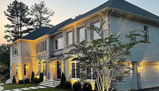 Amber Heard stayed in a $22,000-a-month mansion with tennis court, theatre and spa during defamation battle with Johnny Depp… but now says she can’t afford to pay him $8m (photos)