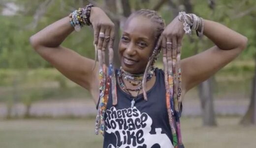 Woman Has Been Growing Her 12-Inch-Long Fingernails for 30 Years