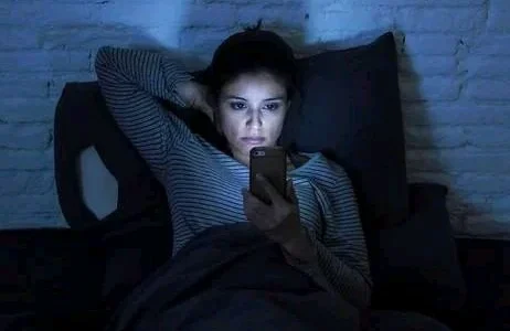 If You Must Use Your Phone At Night, Make Sure These 4 Things Are In Place