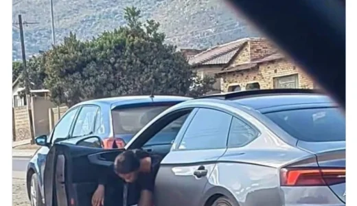 Lady Turns Into A Laughing Stock After She Was Spotted Doing This