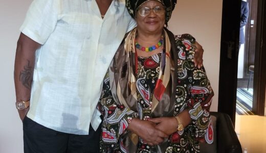 Joyce Banda meets Peter Okoye of P Square in Nigeria