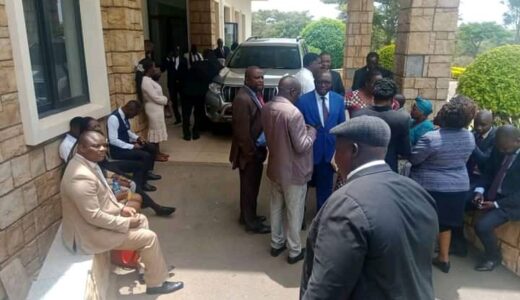 Opposition MPs storm Chizuma’s house in Lilongwe