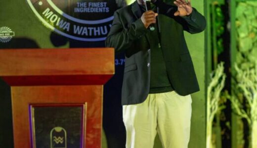 KUCHE KUCHE CLOCKS 21