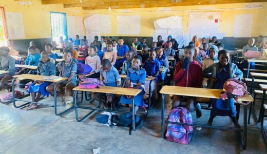 Mphungu primary school gets desks from Rotary Club