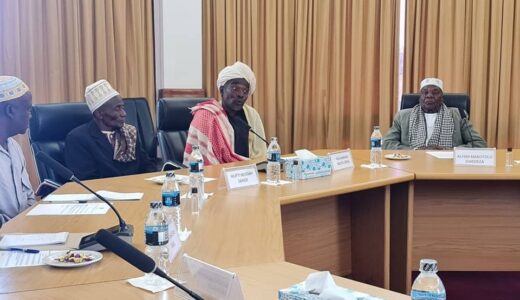 Muslims meet Chilima, prays for him as he is passing through “trying moments” (see photos)