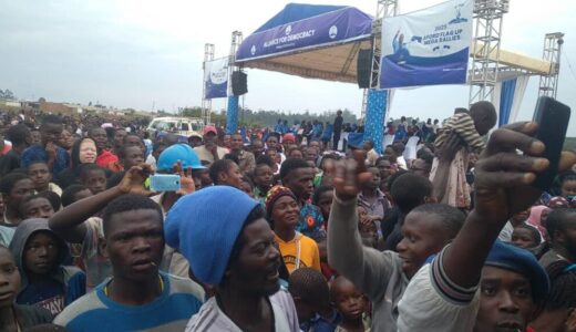 SIMBIYAMOTO CHIHANA PAINTS THYOLO BLUE, says farmers are the backbone of economy