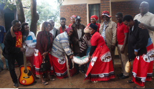 Chiwanja Cha Ayao cheers Malawi’s acoustic icon Giddes Chalamanda