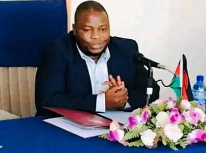 Opposition leader Nankhumwa slams Chakwera on falling kwacha, says he must increase public servants wages
