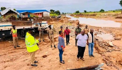 Minister Chimwendo condoles Nkhotakota flood victims, assures affected families of Chakwera support
