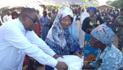 Mutharika continues reaching out to Muslims during Ramadan…reaffirms commitment to stand again in 2025  to rescue Malawians